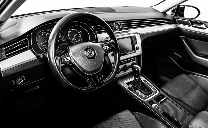 Volkswagen Passat - Фото 6