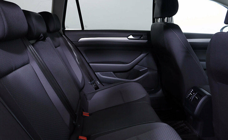 Volkswagen Passat - Фото 10