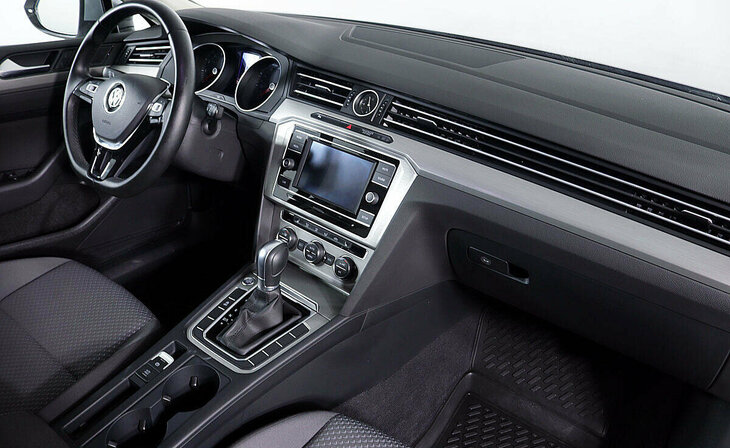 Volkswagen Passat - Фото 5