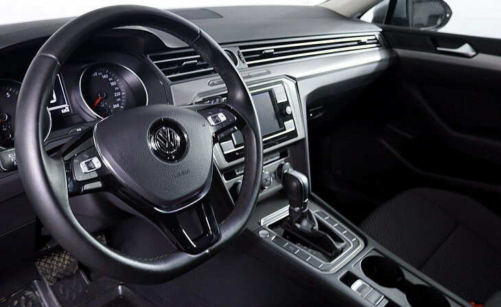 Volkswagen Passat - Фото 7