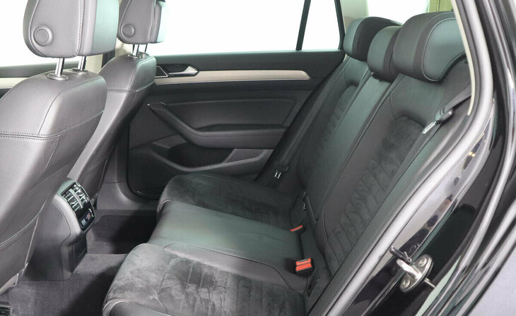 Volkswagen Passat - Фото 10