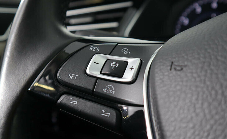 Volkswagen Passat - Фото 7