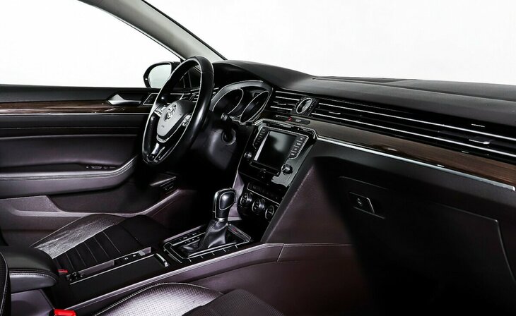 Volkswagen Passat - Фото 9