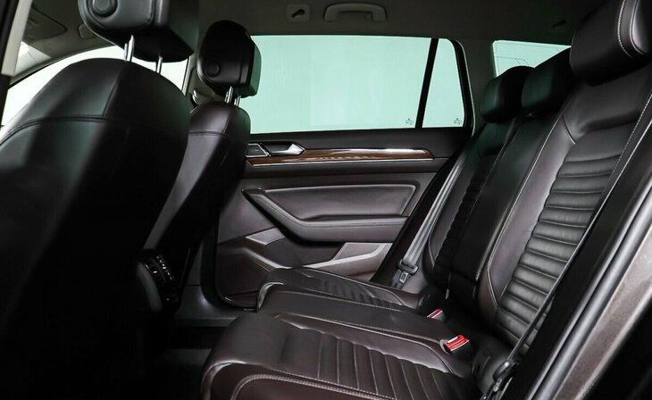 Volkswagen Passat - Фото 18