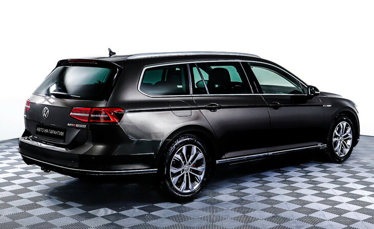 Volkswagen Passat - Фото 4