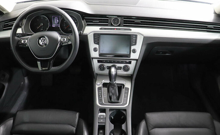 Volkswagen Passat - Фото 6