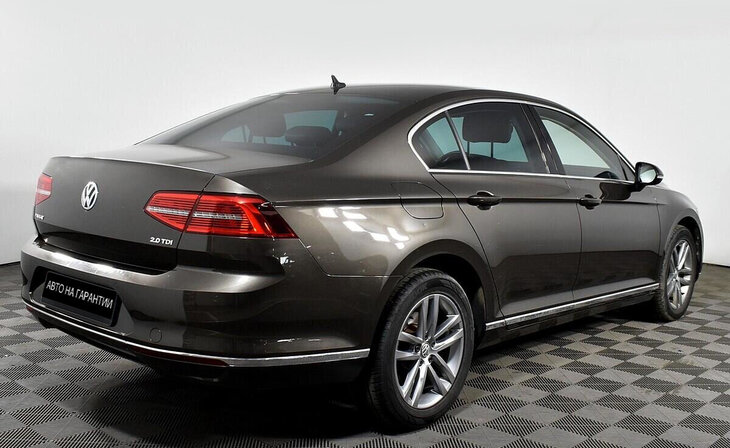 Volkswagen Passat - Фото 2