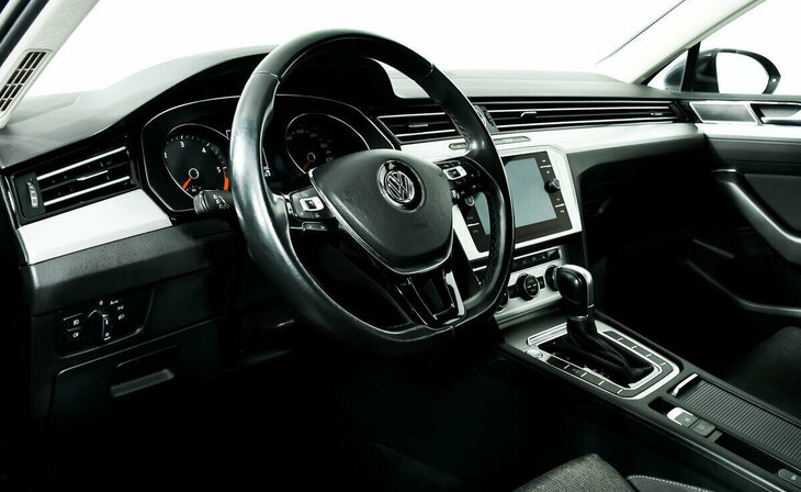 Volkswagen Passat - Фото 9