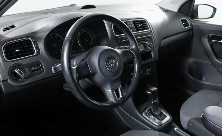 Volkswagen Polo - Фото 5