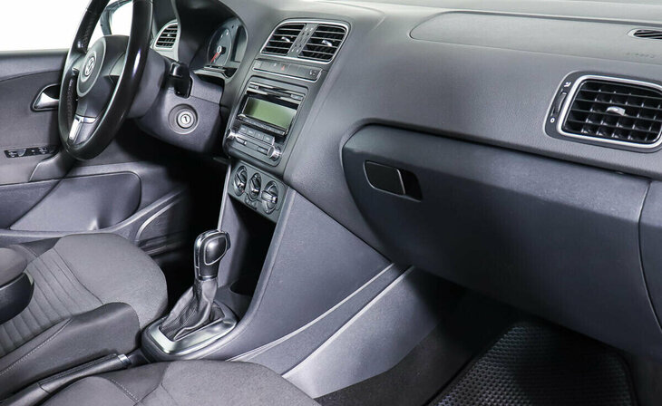 Volkswagen Polo - Фото 9