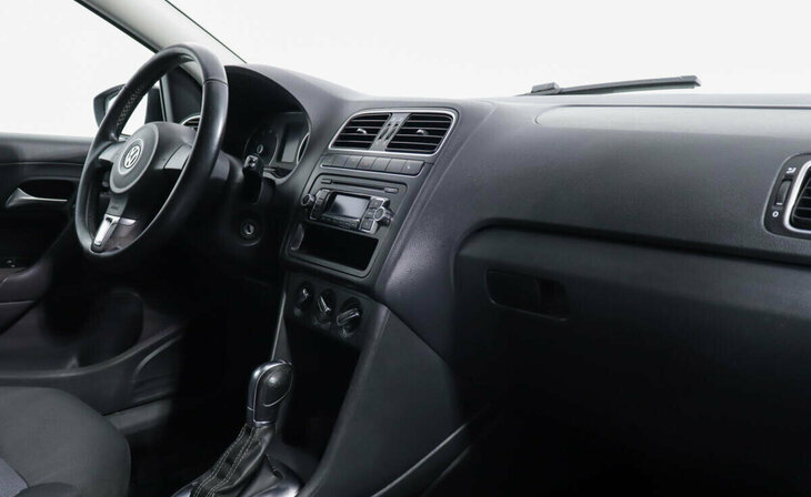 Volkswagen Polo - Фото 4