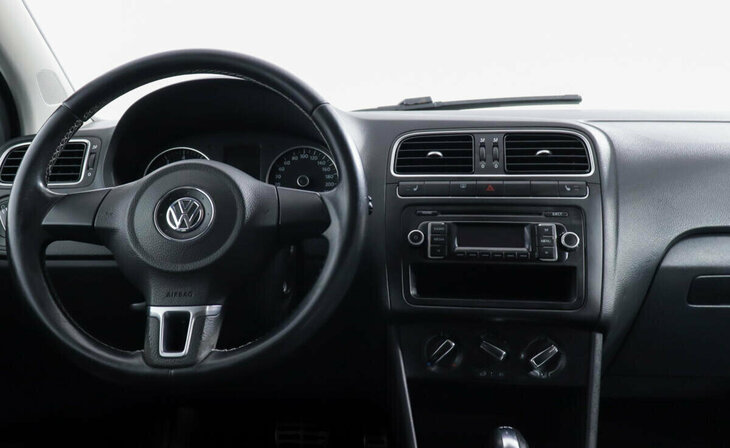 Volkswagen Polo - Фото 6