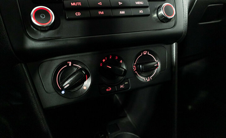 Volkswagen Polo - Фото 8