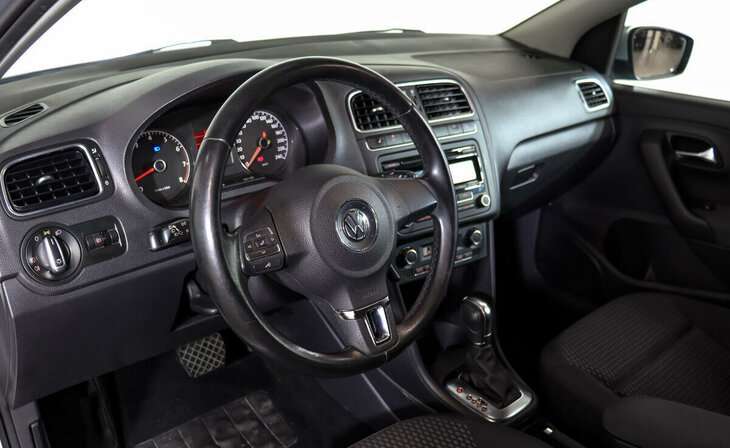 Volkswagen Polo - Фото 6