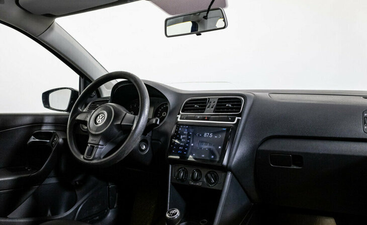 Volkswagen Polo - Фото 5