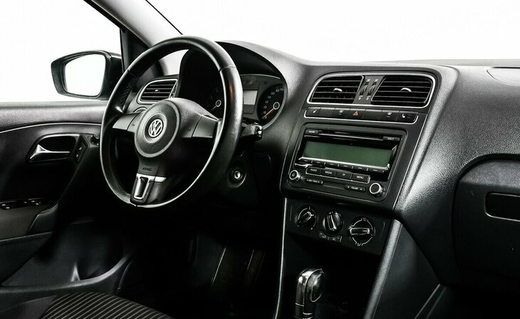 Volkswagen Polo - Фото 4