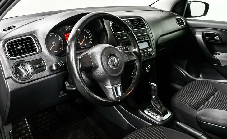 Volkswagen Polo - Фото 6