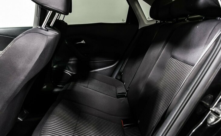 Volkswagen Polo - Фото 8