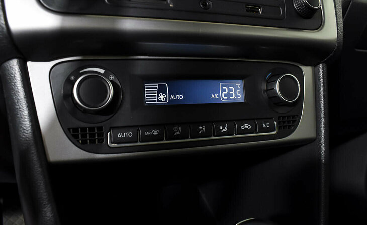 Volkswagen Polo - Фото 10