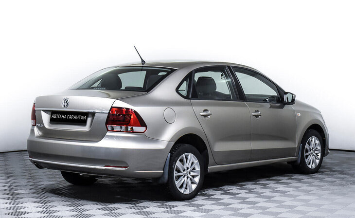 Volkswagen Polo - Фото 2