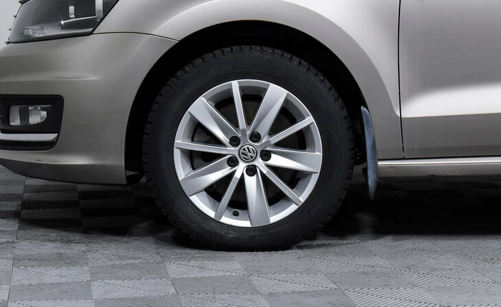 Volkswagen Polo - Фото 4