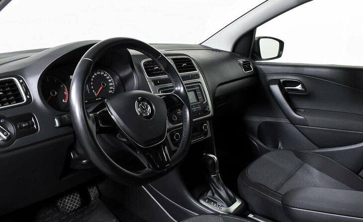 Volkswagen Polo - Фото 7