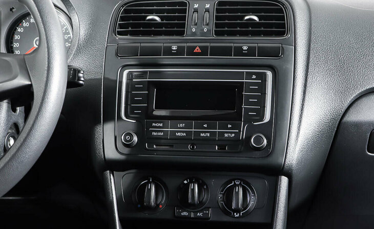 Volkswagen Polo - Фото 10