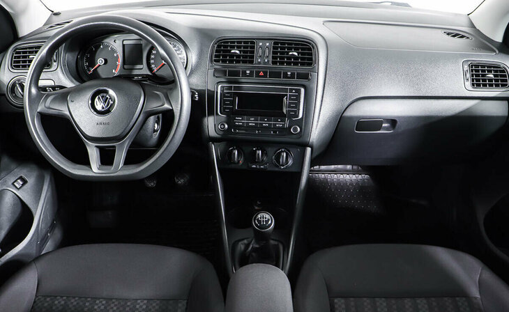 Volkswagen Polo - Фото 8