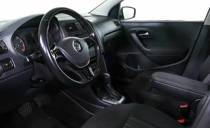 Volkswagen Polo - Фото 9