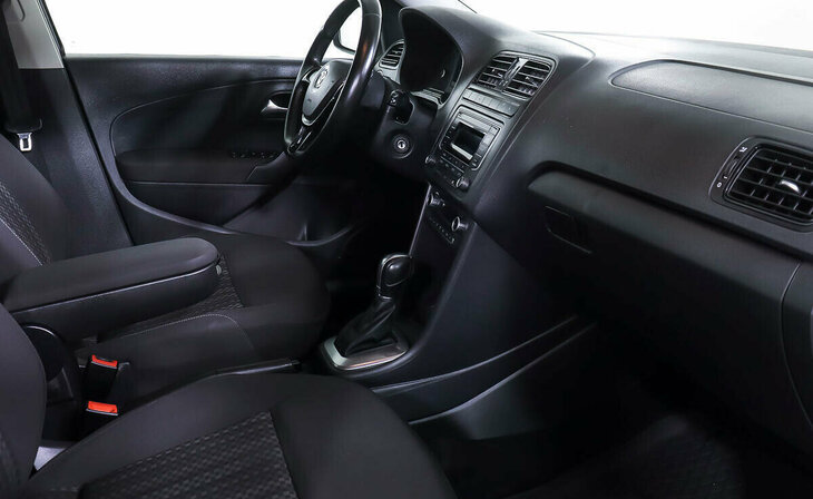 Volkswagen Polo - Фото 7