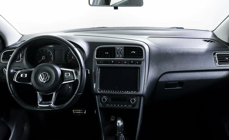 Volkswagen Polo - Фото 9
