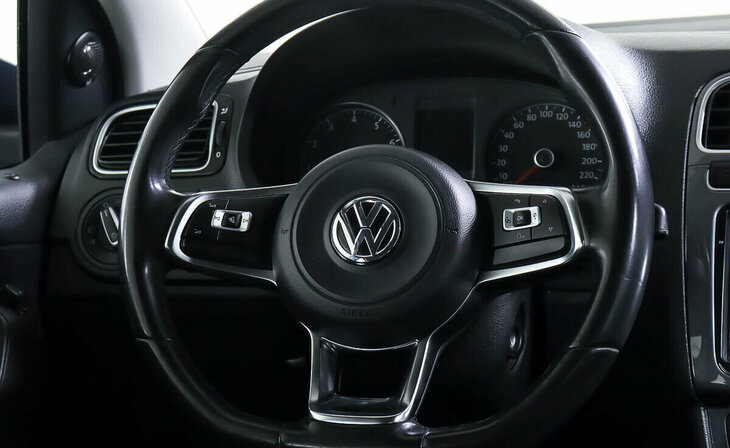 Volkswagen Polo - Фото 10