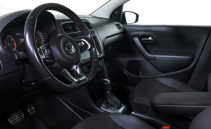 Volkswagen Polo - Фото 8