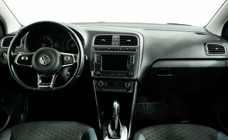 Volkswagen Polo - Фото 7