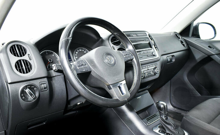 Volkswagen Tiguan - Фото 6