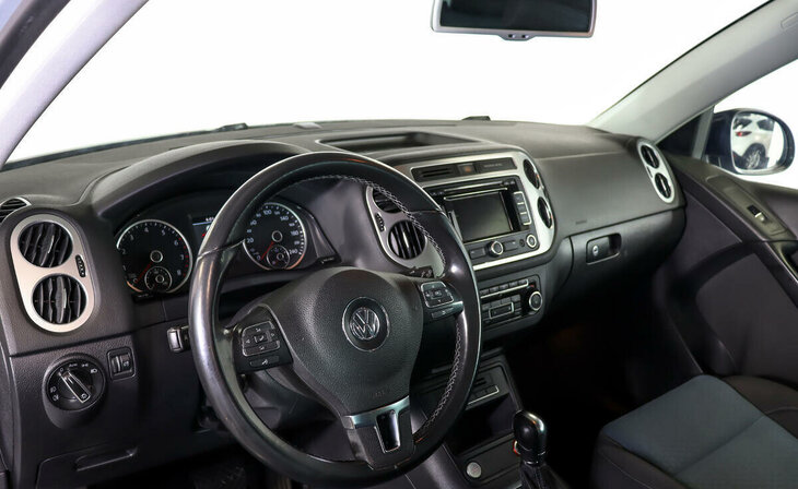 Volkswagen Tiguan - Фото 6