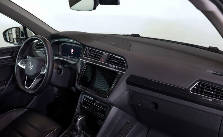 Volkswagen Tiguan - Фото 4