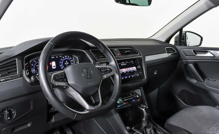 Volkswagen Tiguan - Фото 10