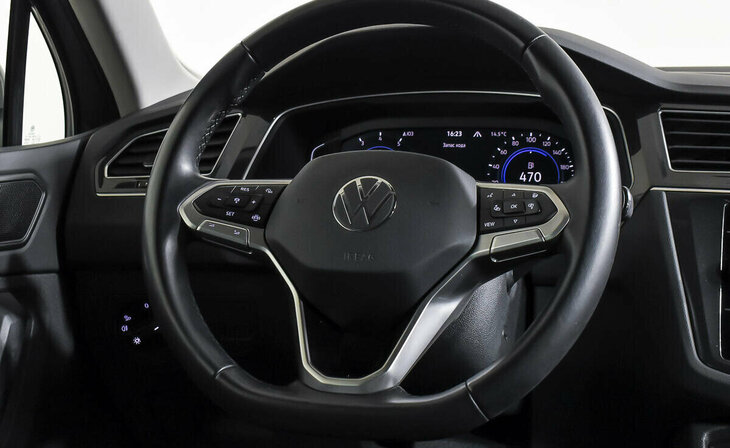 Volkswagen Tiguan - Фото 11