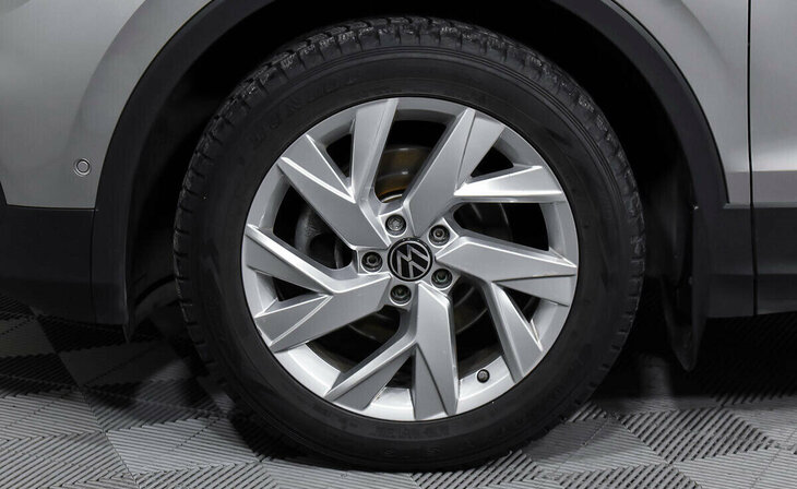 Volkswagen Tiguan - Фото 7