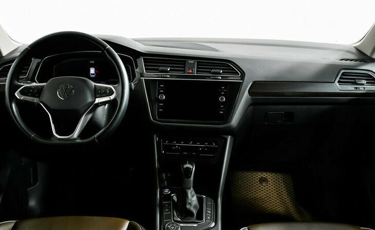 Volkswagen Tiguan - Фото 10