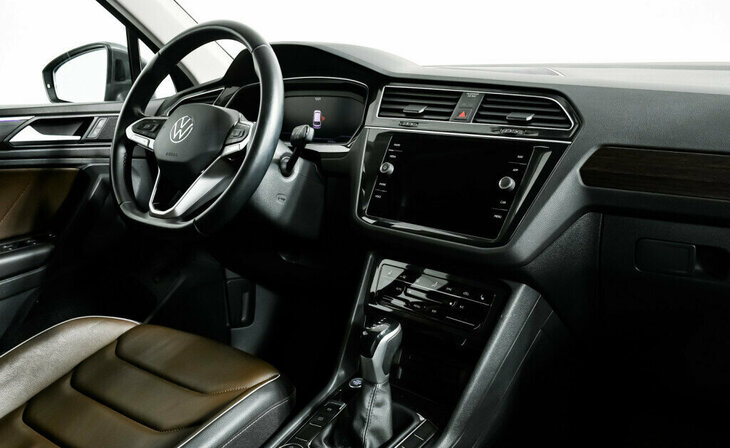 Volkswagen Tiguan - Фото 8