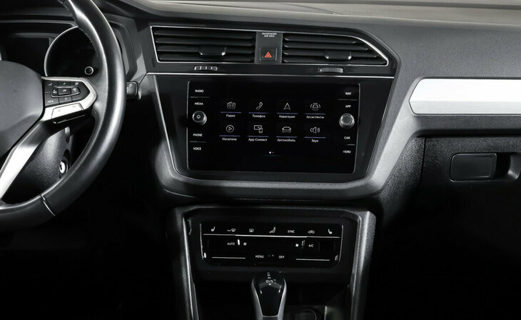 Volkswagen Tiguan - Фото 12
