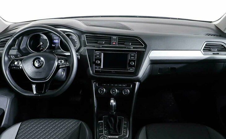 Volkswagen Tiguan - Фото 9
