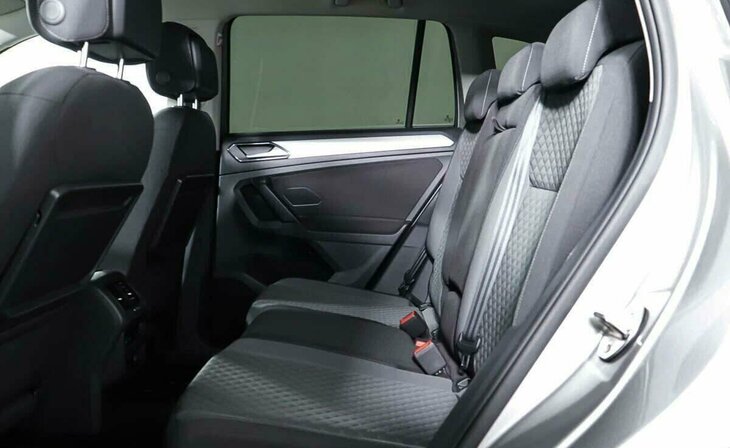 Volkswagen Tiguan - Фото 16
