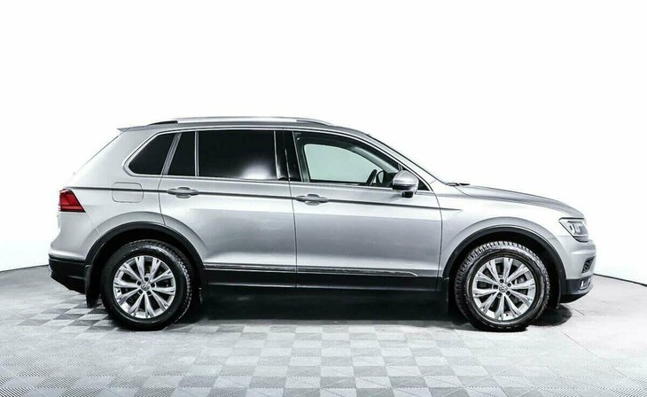 Volkswagen Tiguan - Фото 2