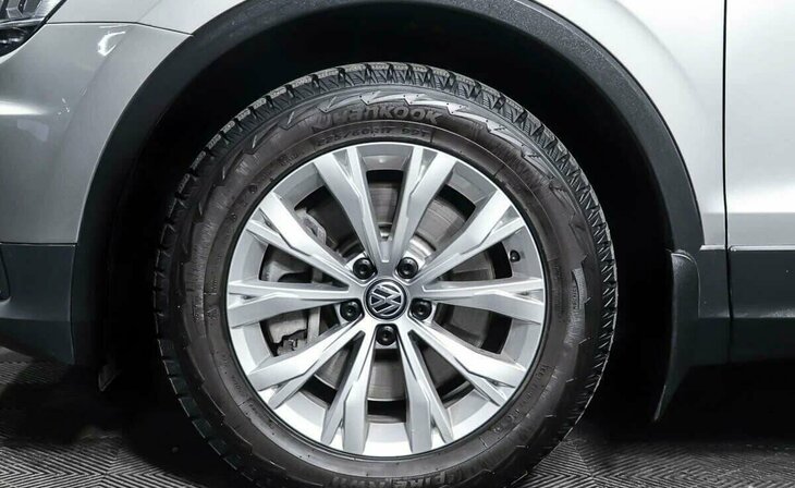 Volkswagen Tiguan - Фото 6