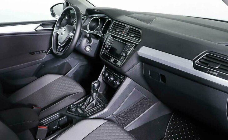 Volkswagen Tiguan - Фото 7