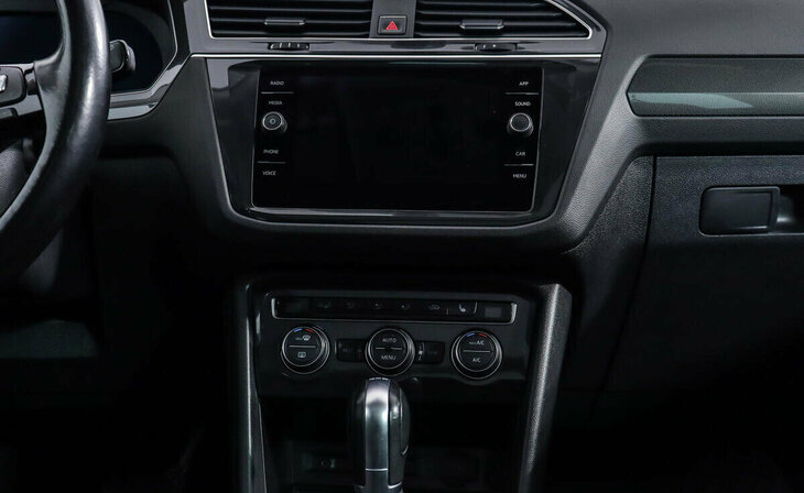 Volkswagen Tiguan - Фото 7