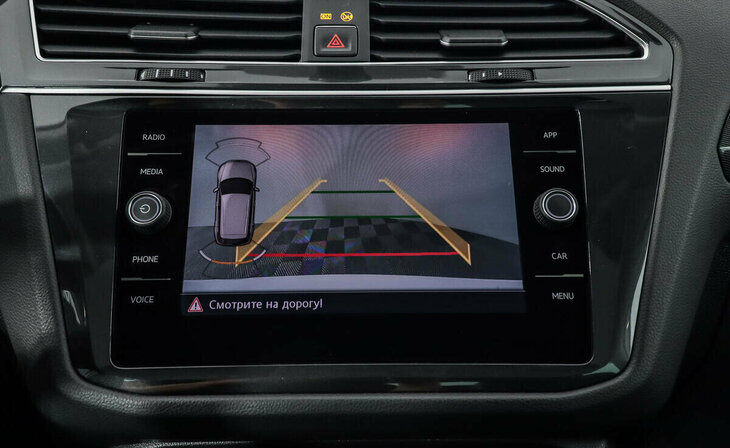 Volkswagen Tiguan - Фото 8